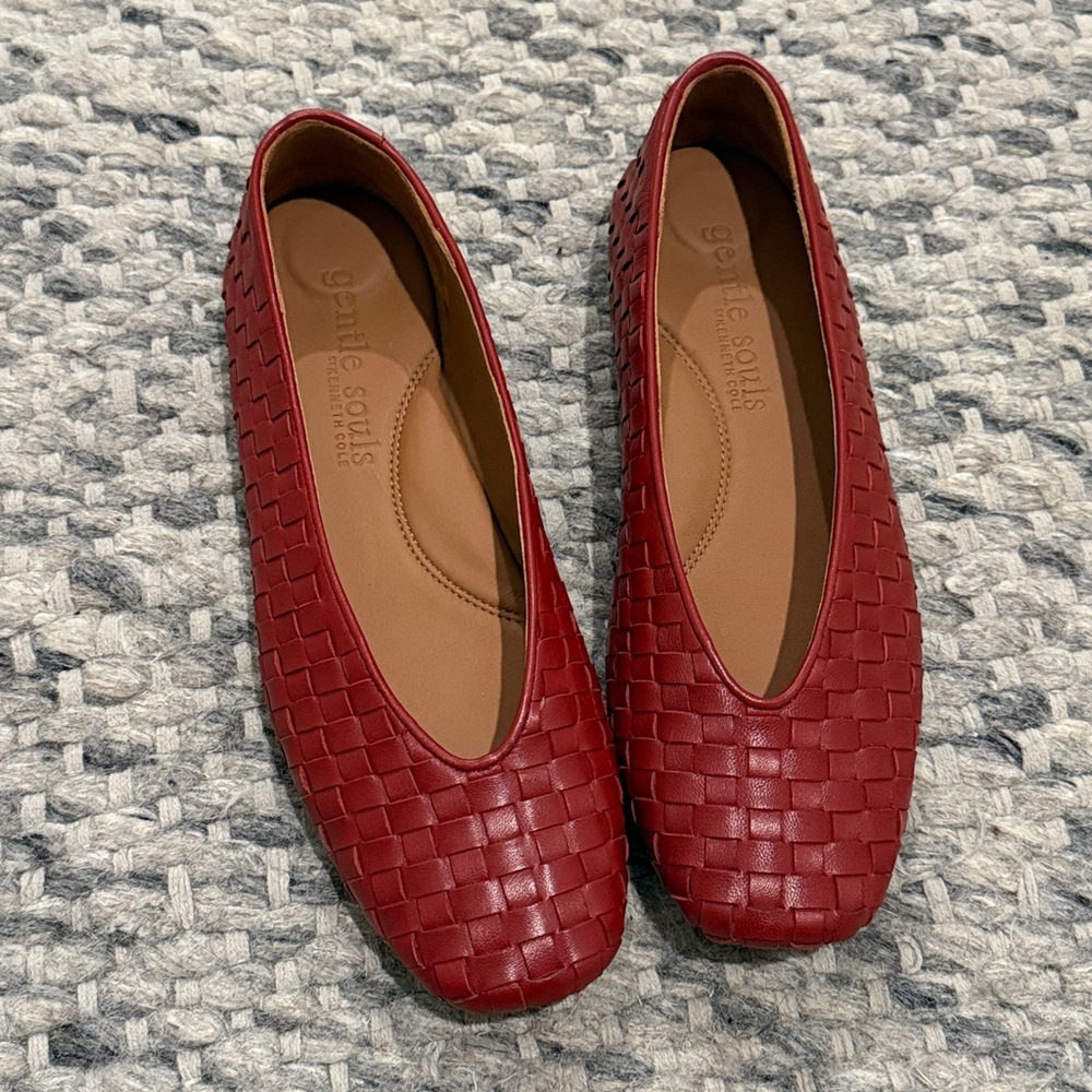 Gentle Souls Willow crimson red woven leather flats basketweave 8.5